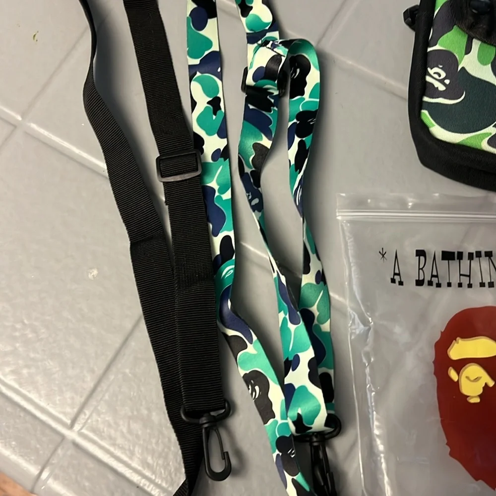🔥24 HOUR SALE!!🔥🔥BAPE CAMO CROSSBODY MULTI POCKET POUCH 100% AUTH